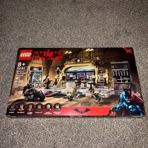 Lego Batman Batcave Set 76183